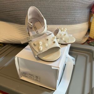 Luxelim white pearl sandal size 24